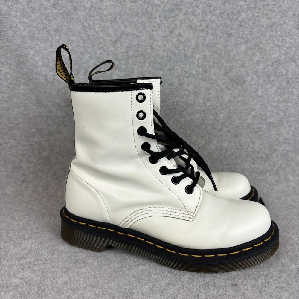 Dr. Martens Women's Air Wair 11821 Combat Boots US 6 White Leather Doc's Boot